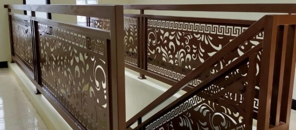 Pengerjaan Railing Tangga